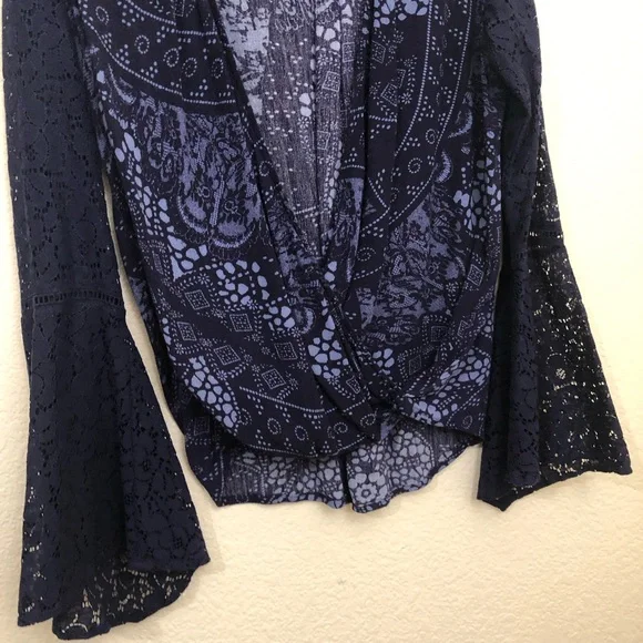 LOVESTITCH Womens Large Bell Sleeve Mixed Media Cross Front Blouse Top NWOT Blue - Picture 3 of 14